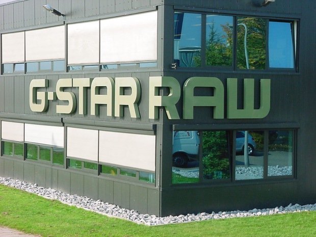 Gevelreclame G-Star Raw geleverd door Haaxman Lichtreclame uit Mijdrecht