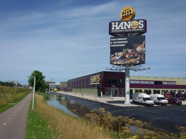LED reclame objecten voor Hanos in Delft geleverd door Haaxman Lichtreclame uit Nederland